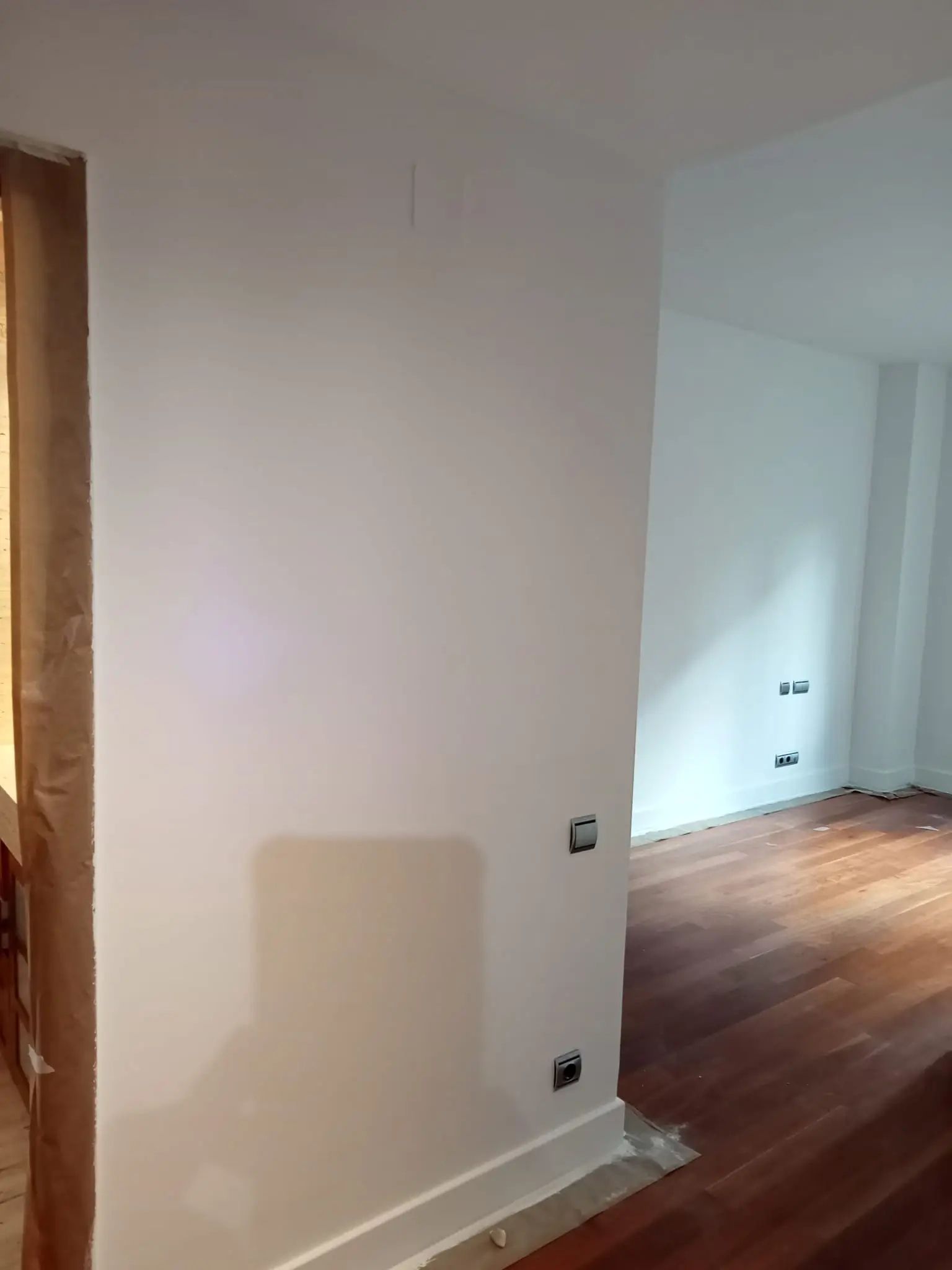 Pintura en Piso de 92 m² en Carrer d’Aragó