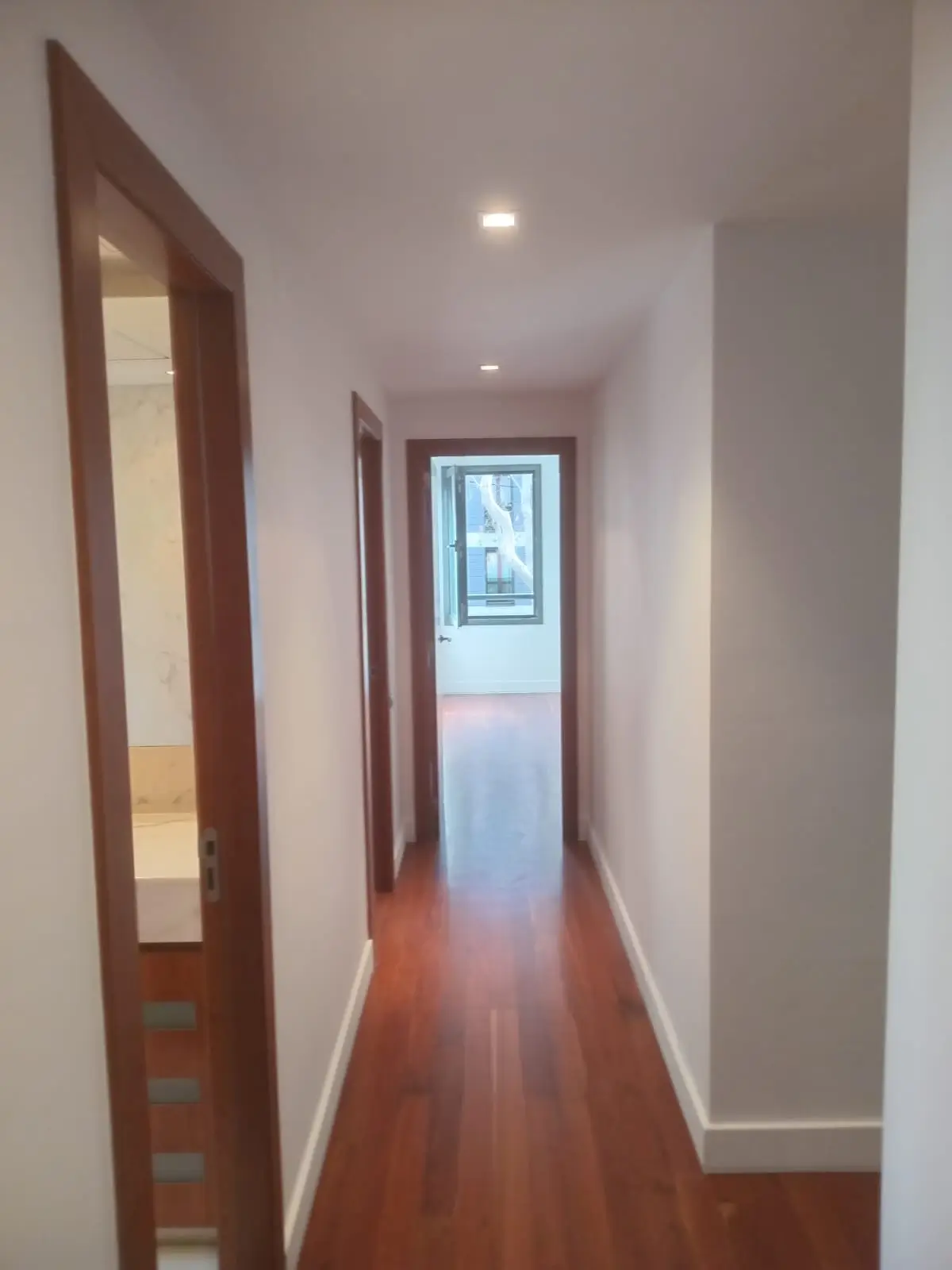 Pintura en Piso de 92 m² en Carrer d’Aragó