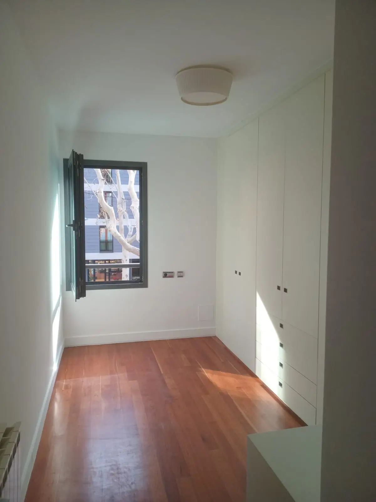 Pintura en Piso de 92 m² en Carrer d’Aragó