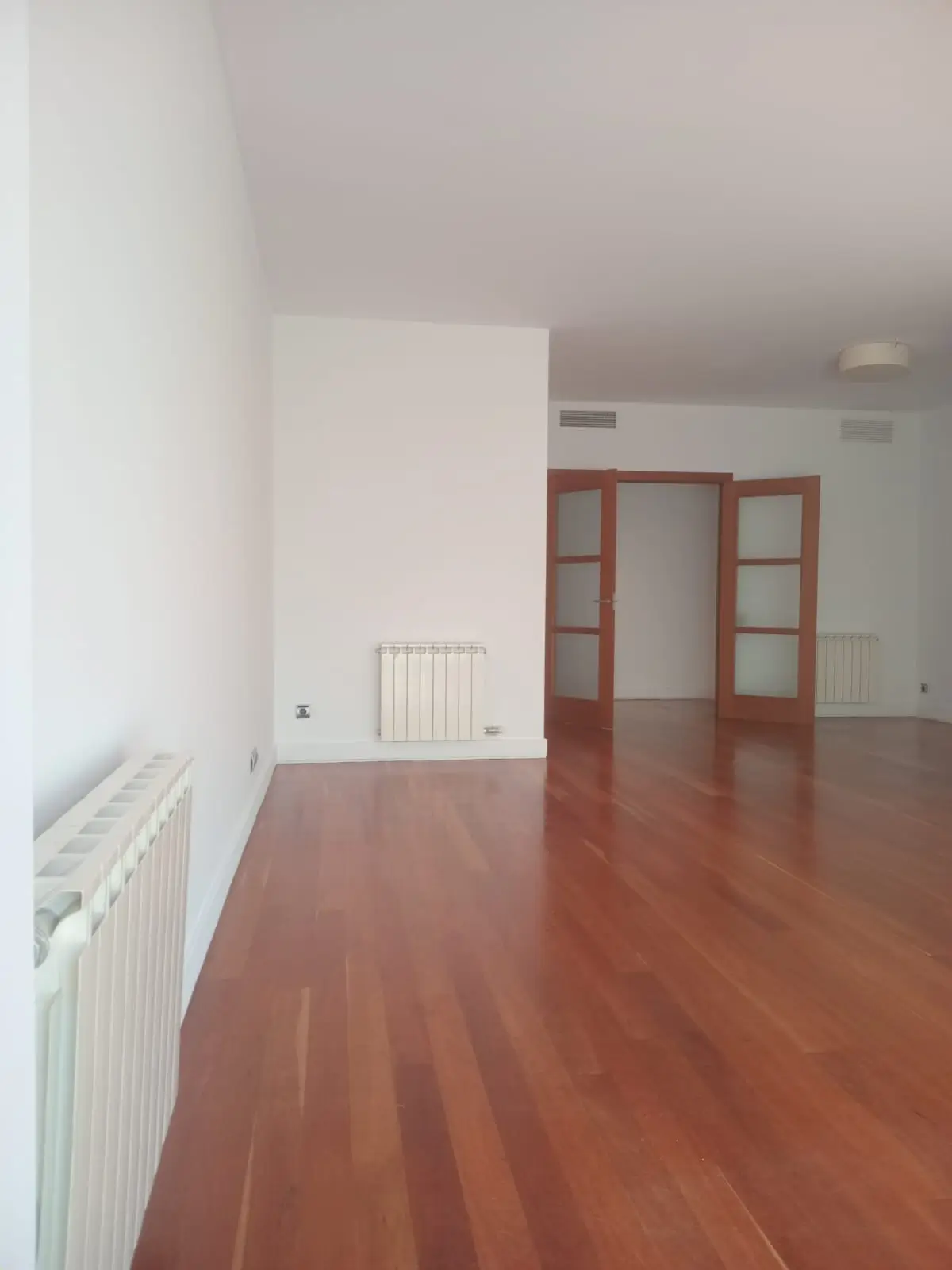 Pintura en Piso de 92 m² en Carrer d’Aragó