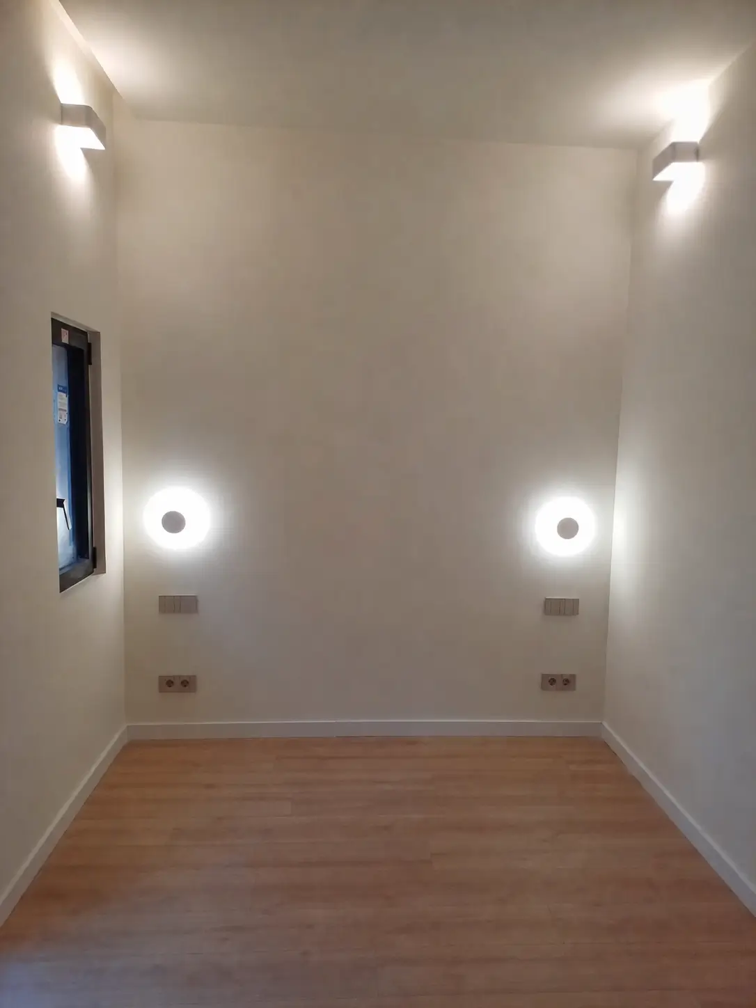 Pintura en Estudio de 48 m² en Carrer de València