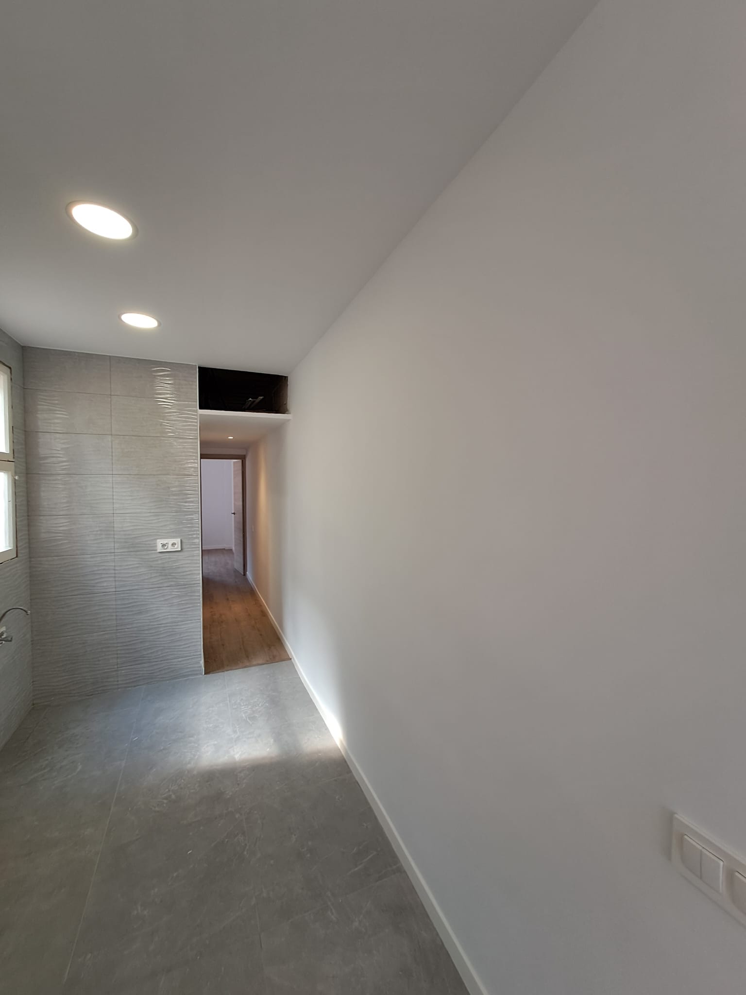 Pintura en Piso de 71 m² en Carrer de Pujades